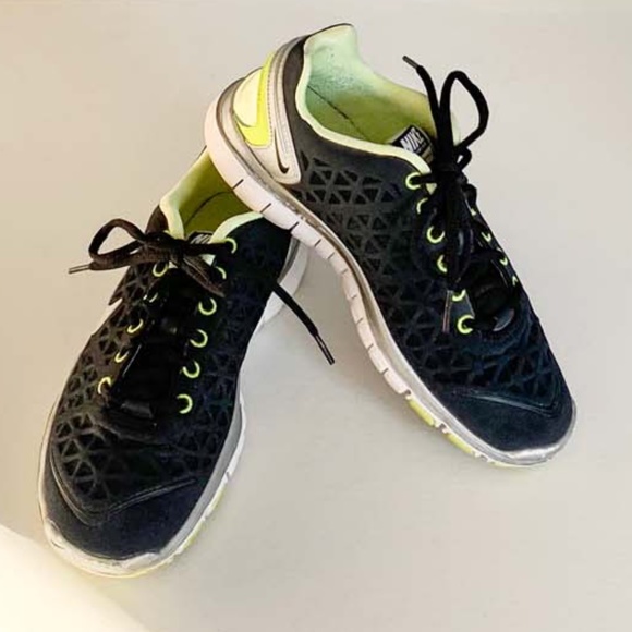 🌟2x HP!🌟 Nike Free 5 Women’s Running Shoes - Picture 1 of 8